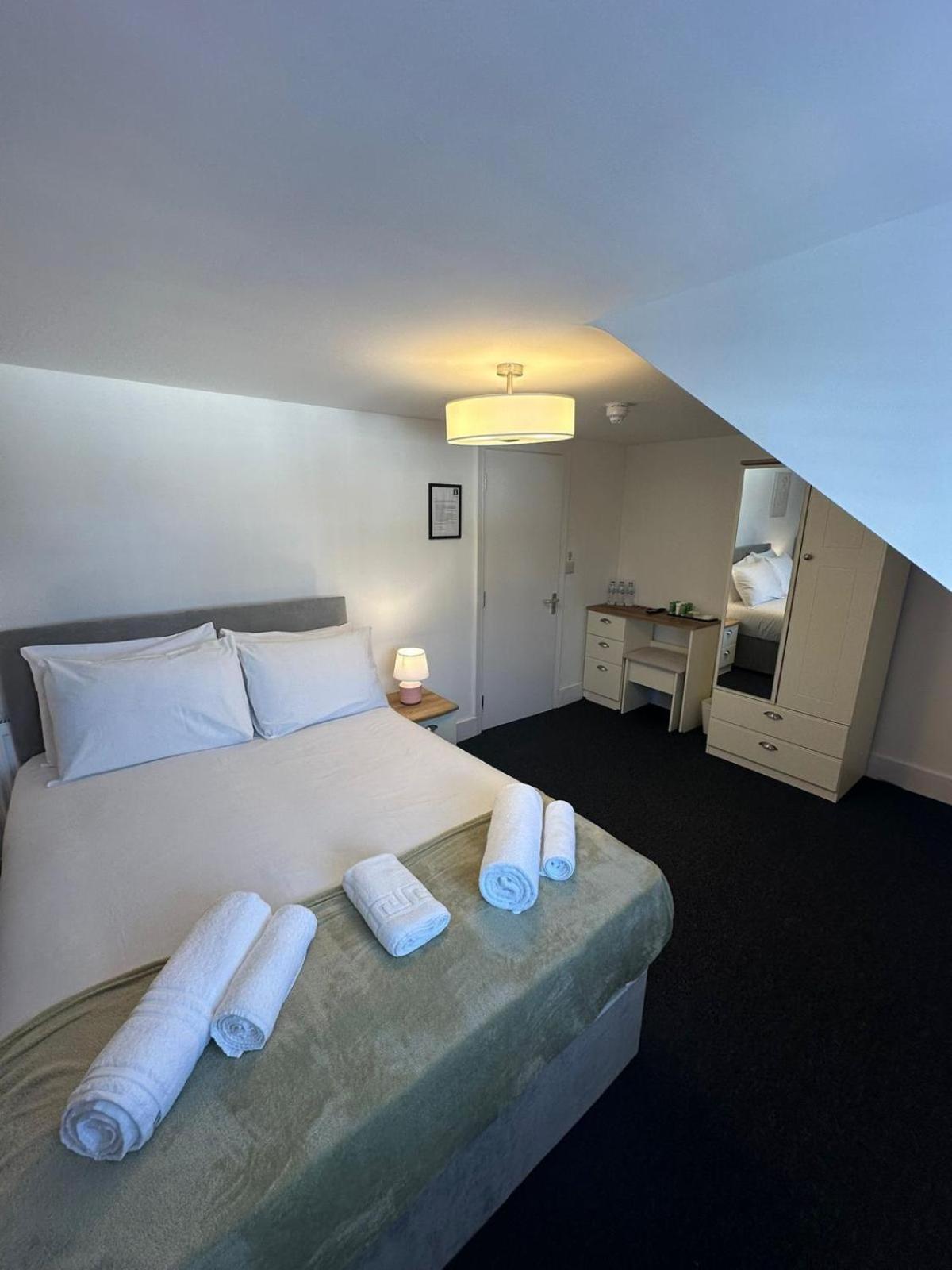 Cambridge Central Rooms - Tas Accommodations Extérieur photo