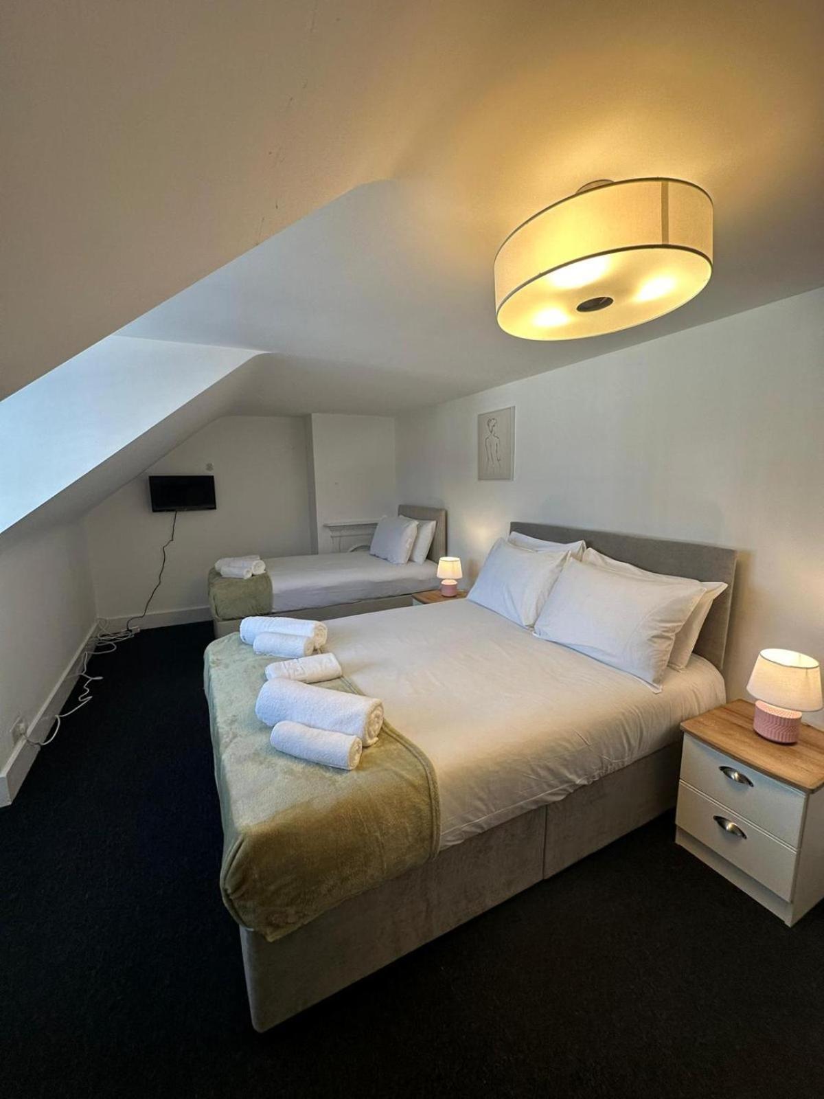 Cambridge Central Rooms - Tas Accommodations Extérieur photo