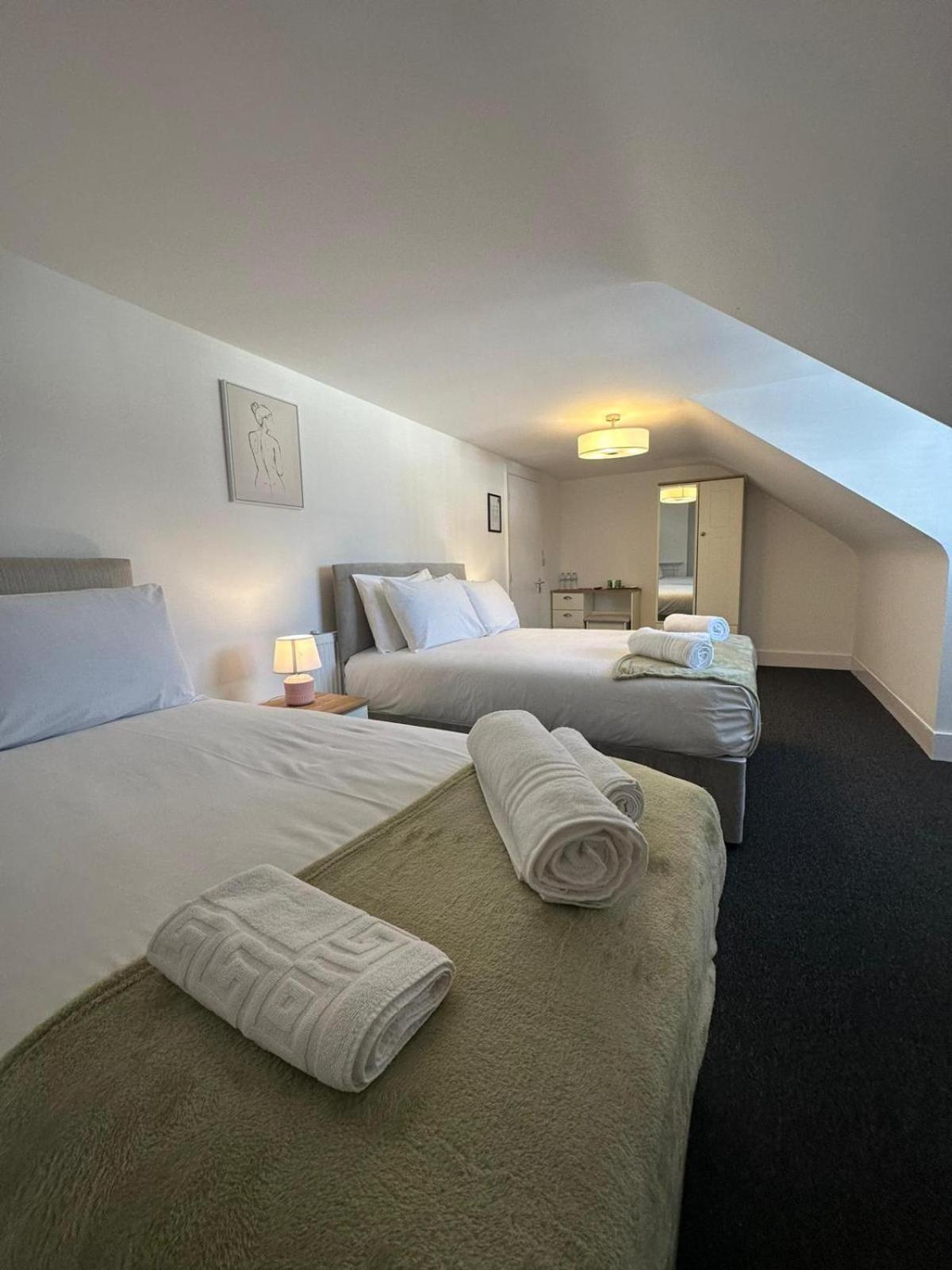 Cambridge Central Rooms - Tas Accommodations Extérieur photo