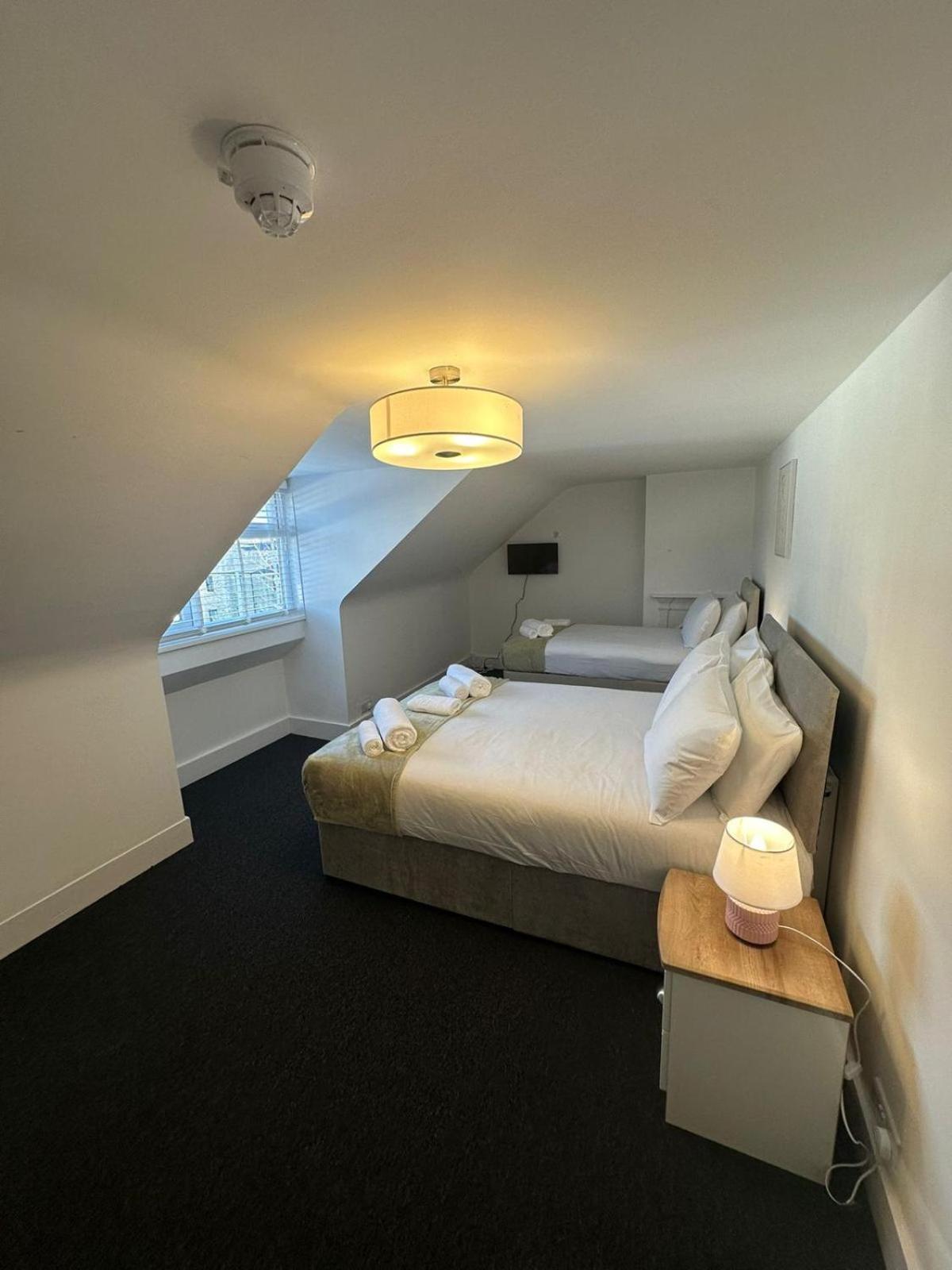 Cambridge Central Rooms - Tas Accommodations Extérieur photo