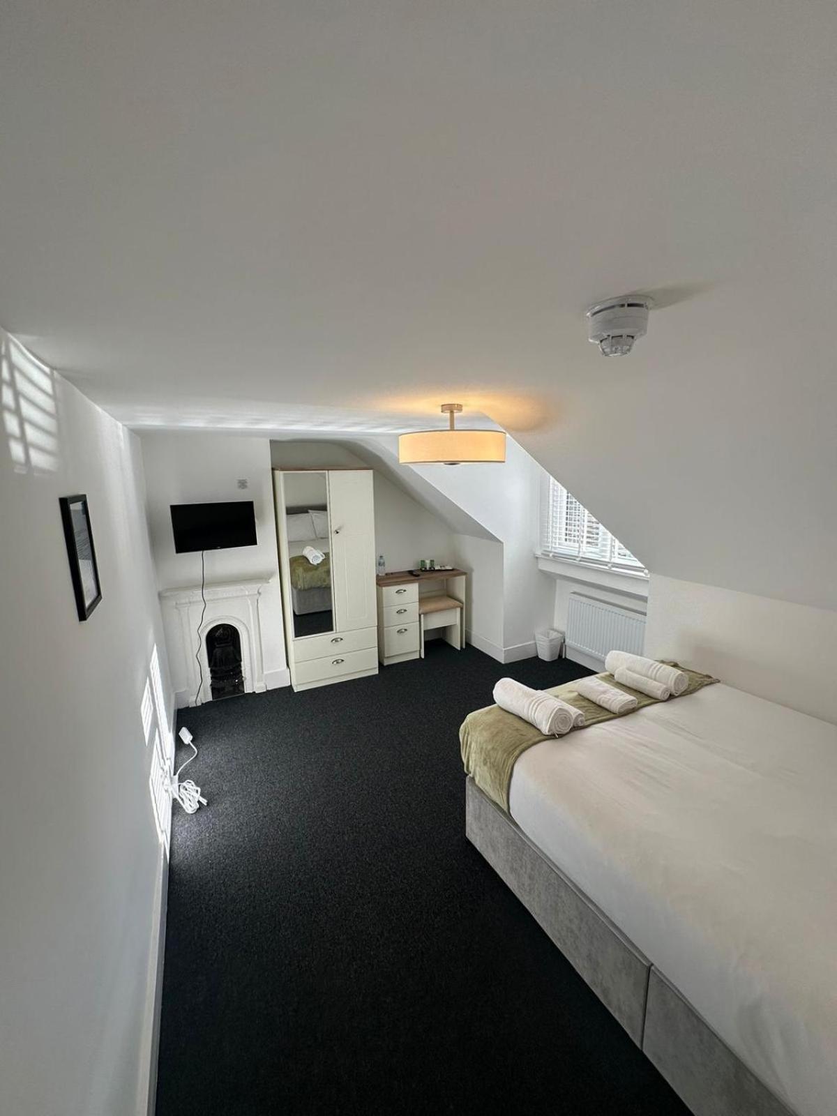 Cambridge Central Rooms - Tas Accommodations Extérieur photo
