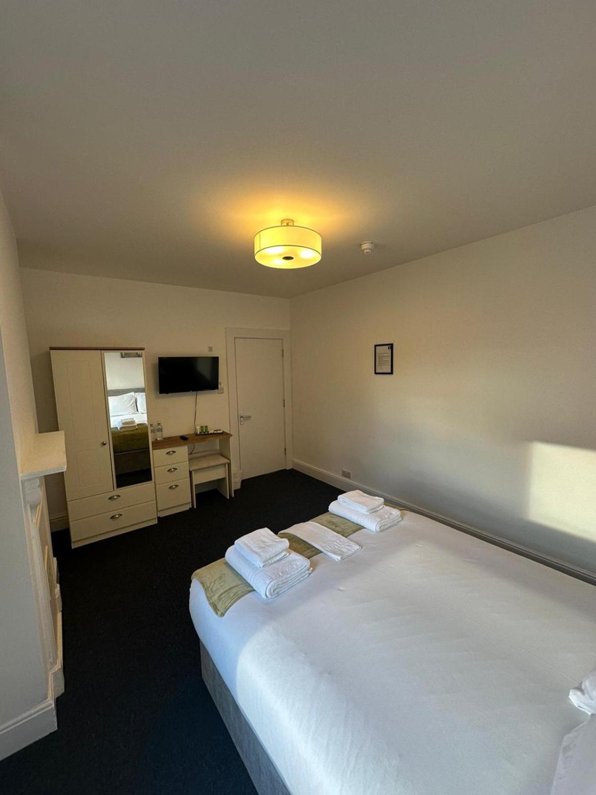 Cambridge Central Rooms - Tas Accommodations Extérieur photo