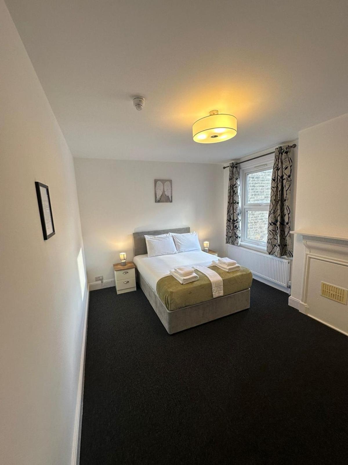 Cambridge Central Rooms - Tas Accommodations Extérieur photo