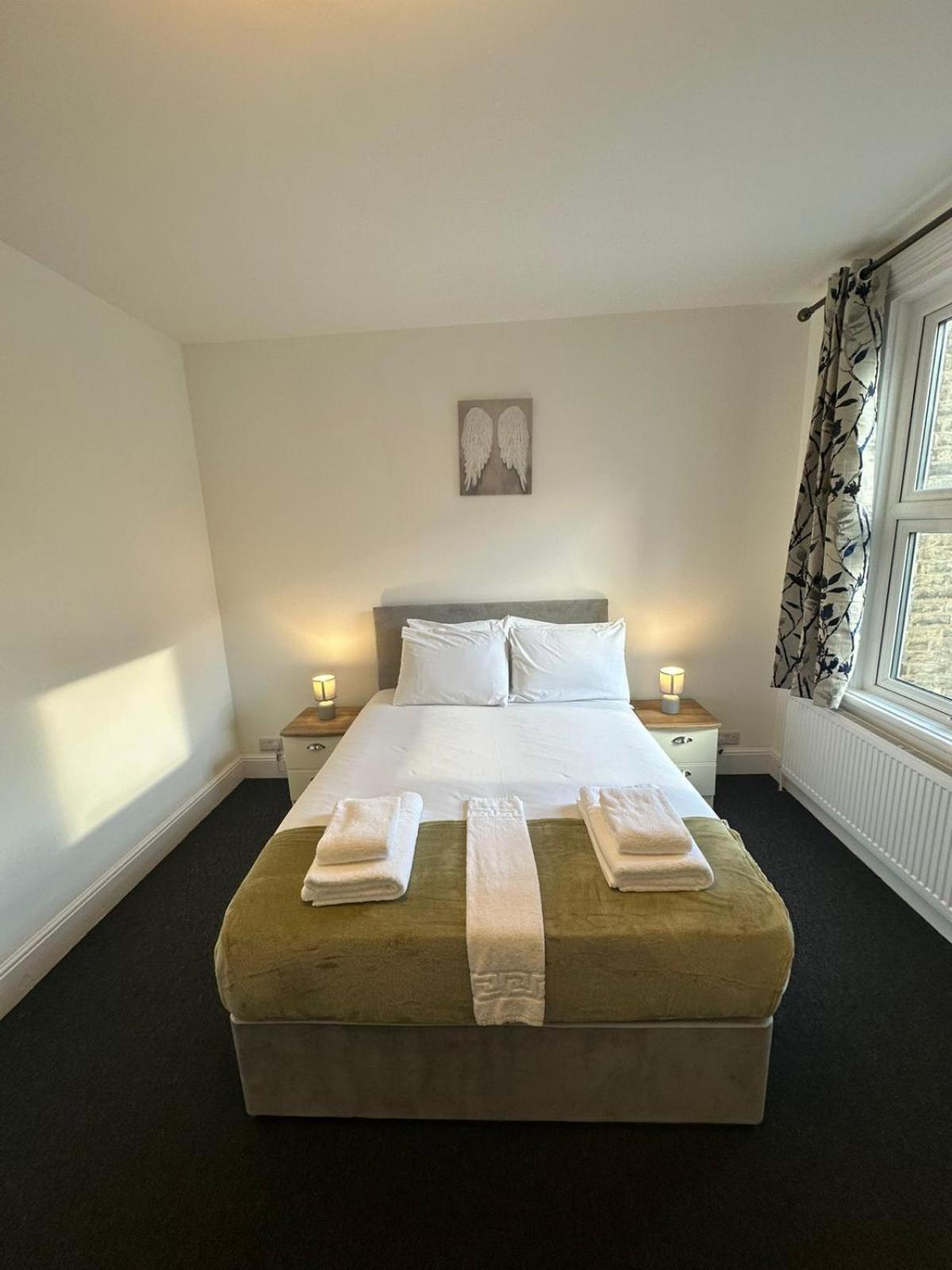 Cambridge Central Rooms - Tas Accommodations Extérieur photo