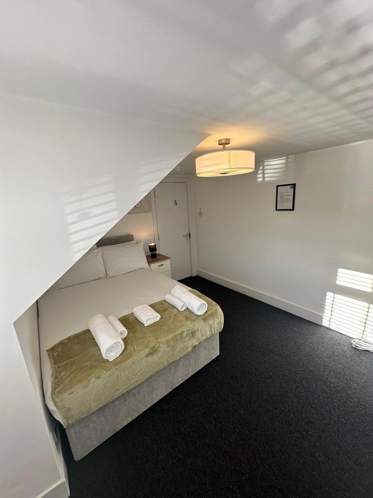 Cambridge Central Rooms - Tas Accommodations Extérieur photo