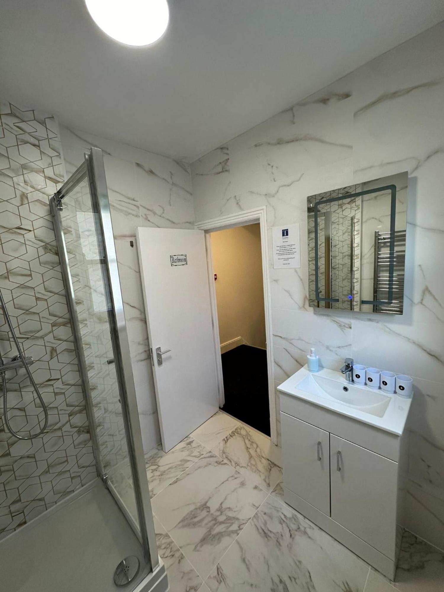 Cambridge Central Rooms - Tas Accommodations Extérieur photo